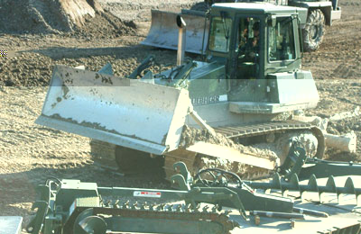 Grabenfräse,Aufbrechhammer, Erdbohrer und Zusatzschaufel!